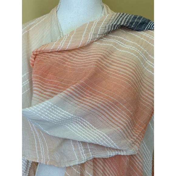 Shawl with fringe, peach/white/gray, coastal, bohemian, cottagecore, beach - Picture 4 of 4